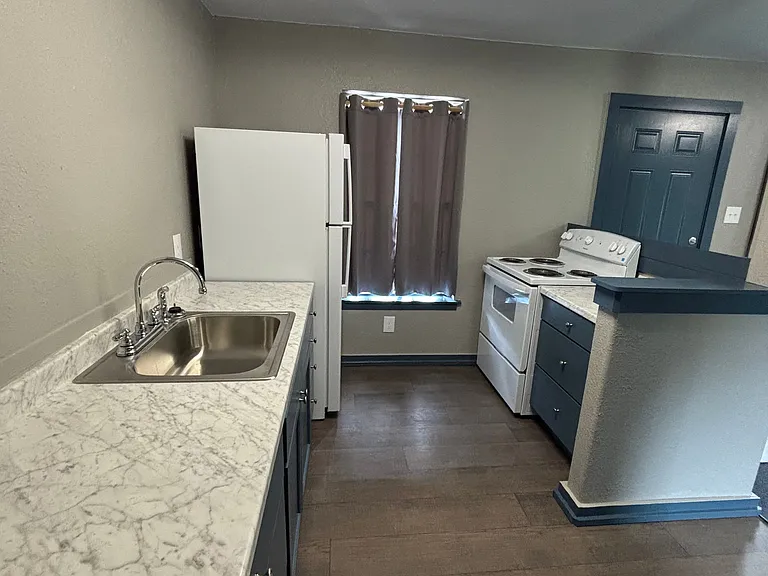 3215 Bert Kouns Industrial Loop #A — Photo 3
