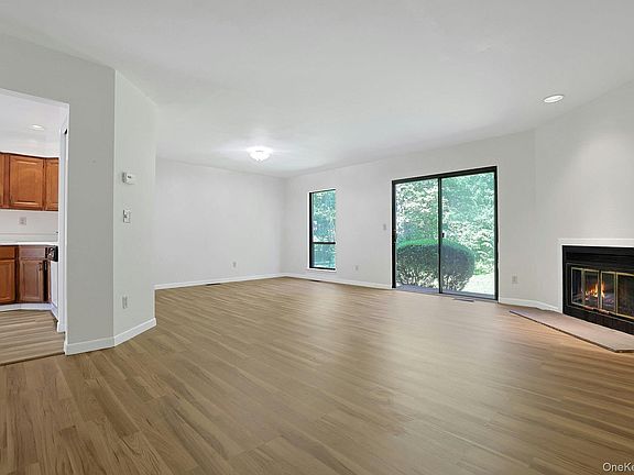2nd image of 83 Deerfield Lane