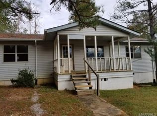 323 Tanner Ln, Deatsville, AL 36022
