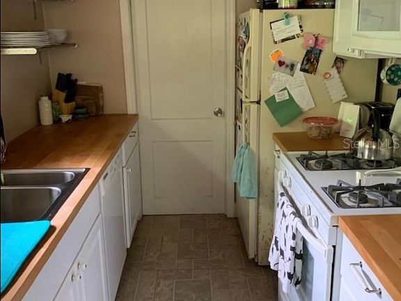 3rd image of 135 N Clara Ave #1/2