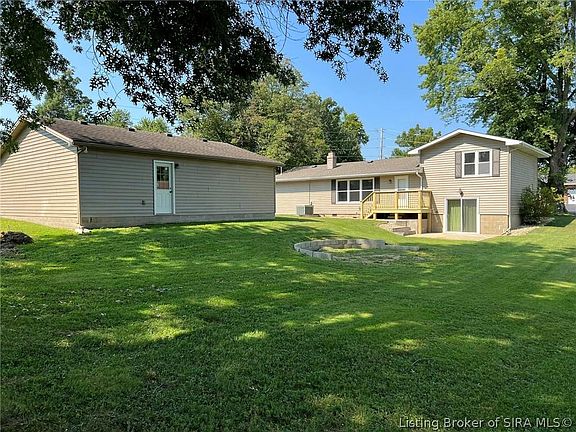 2nd image of 1669 W Lawrence Dr