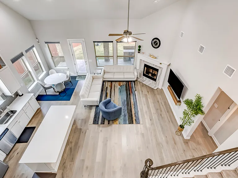 726 Kingston Pl — Photo 10
