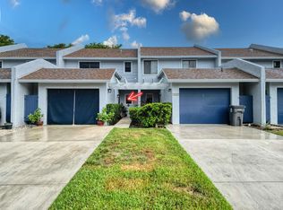 Woodbridge Lakes, West Palm Beach, FL 33406