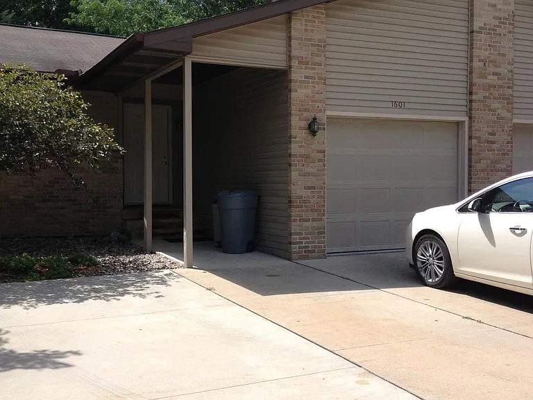 1601 Jefferson Ave — Photo 1