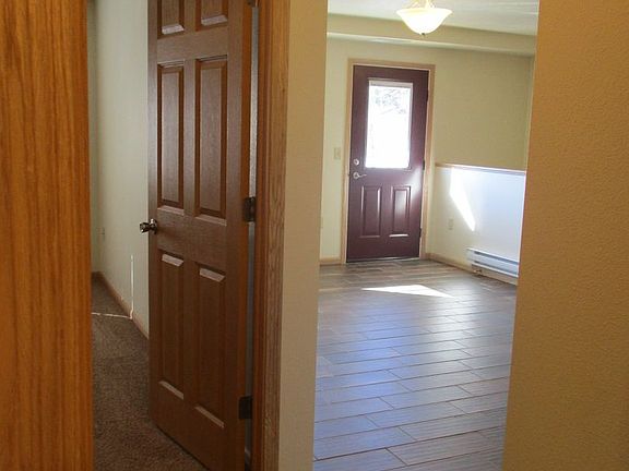 4th image of 1420 Greenbay St #220