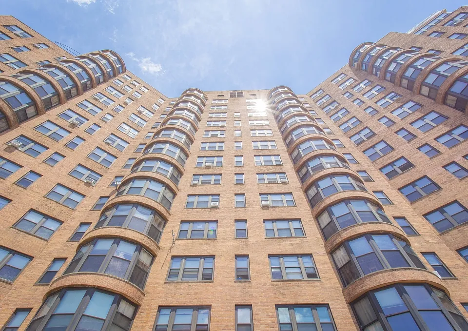 Parkway House Apartments