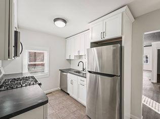 42 Saratoga Ave APT 1E, Mechanicville, NY 12118