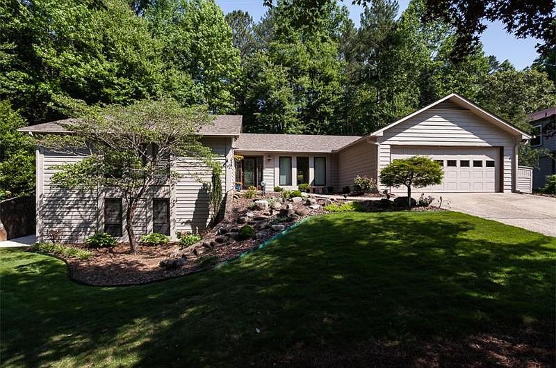 1st image of 4276 Revere Cir