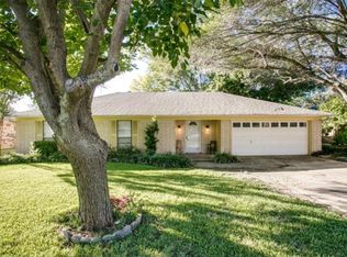 1520 Timbercreek Rd, Benbrook, TX 76126