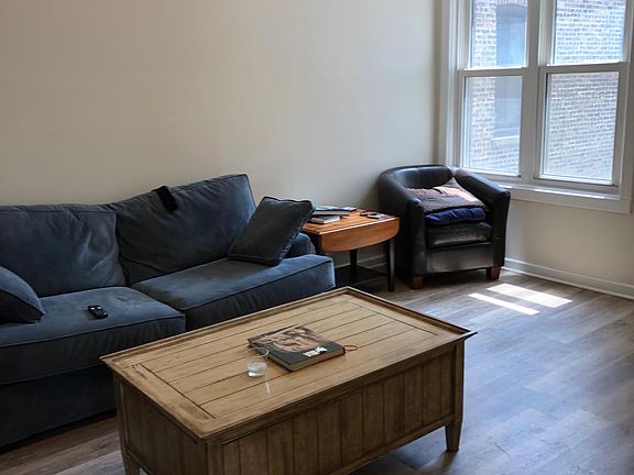 4th image of 2740 W Cortland St APT 5
