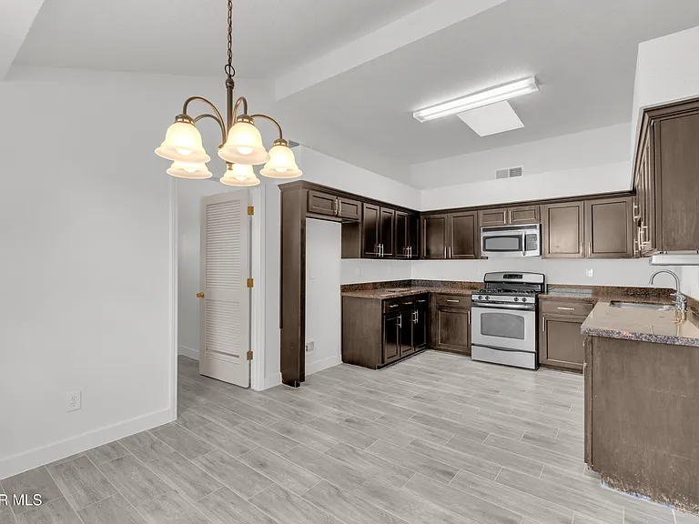 6541 Dakota Ridge Dr — Photo 12