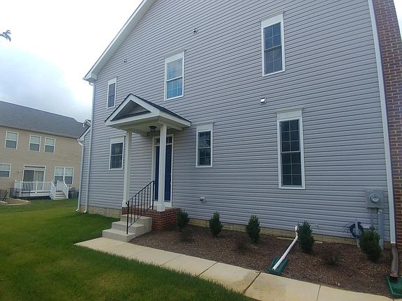 2nd image of 1002 Oats Dr