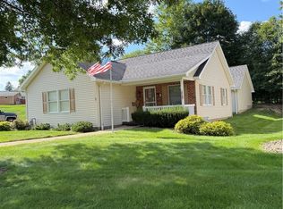 60 Woods Blvd, Leetonia, OH 44431