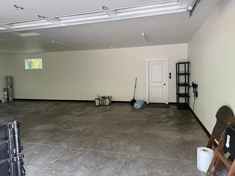 228 Alpenridge Rd — Photo 4