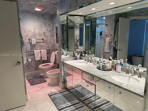 2nd image of 20191 E Country Club Dr APT 2002