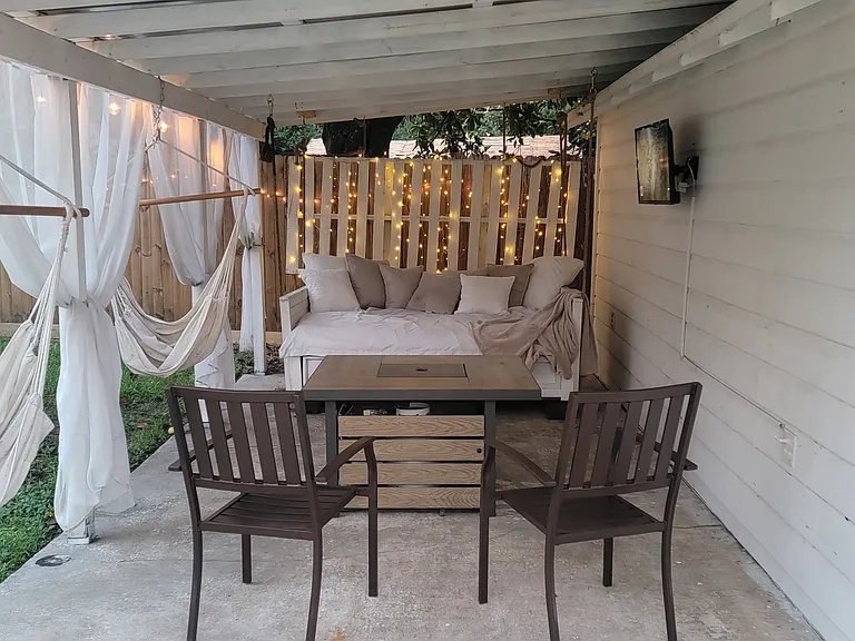 8120 Oakwood St — Photo 16