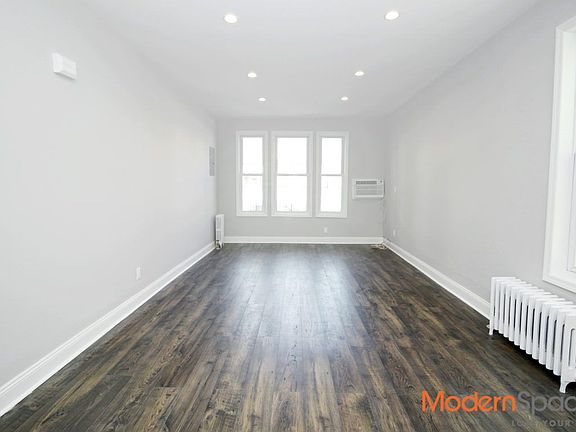 3rd image of 2235 24th St #1