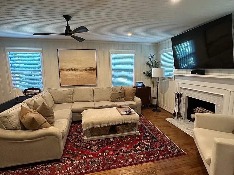 2200 Laburnum Ave — Photo 4