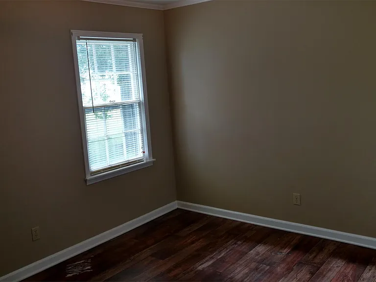 98 S Burns St #6 — Photo 7