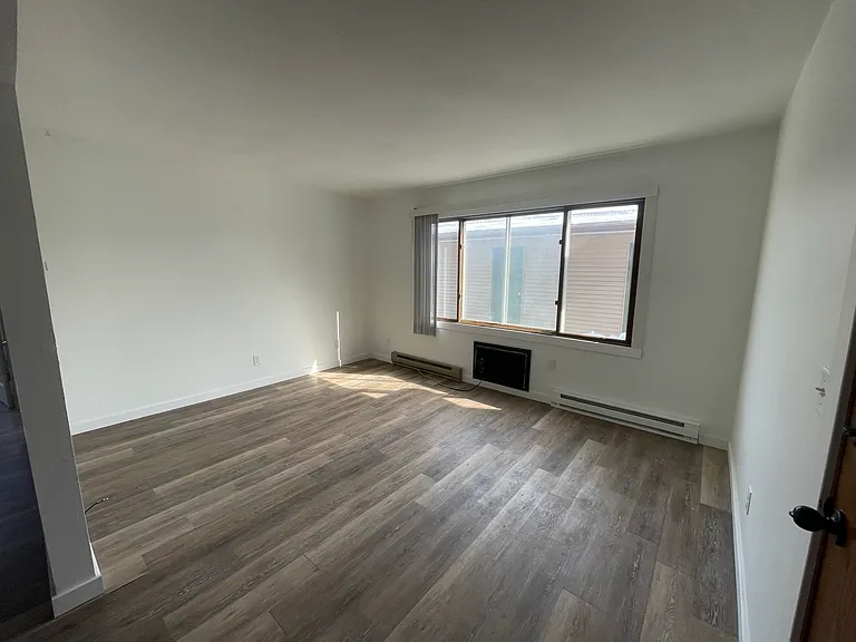 915 Genrich St #2 — Photo 6