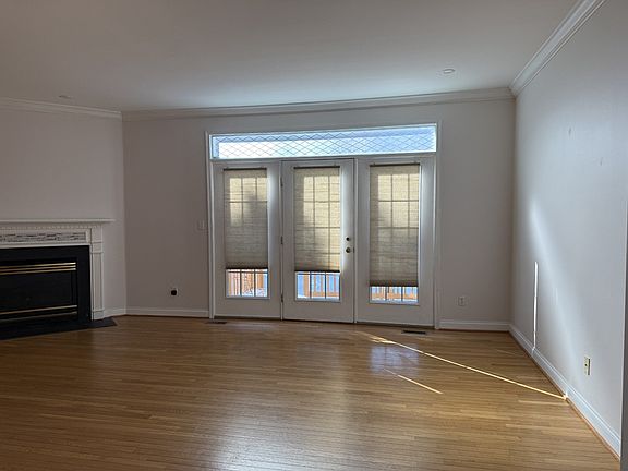 5th image of 15 Forest Gate Ln