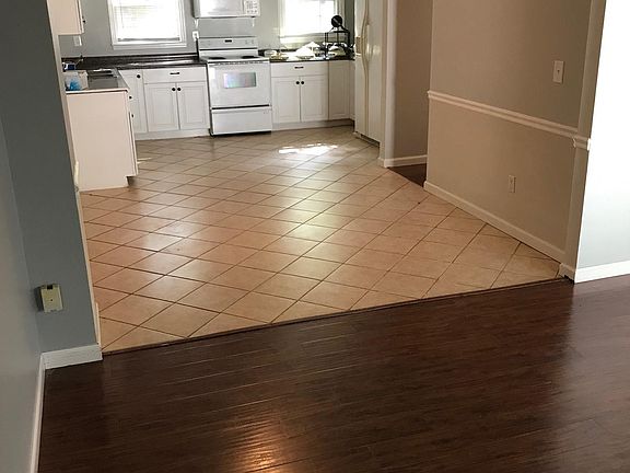 5th image of 3301 D Regents Park Ln