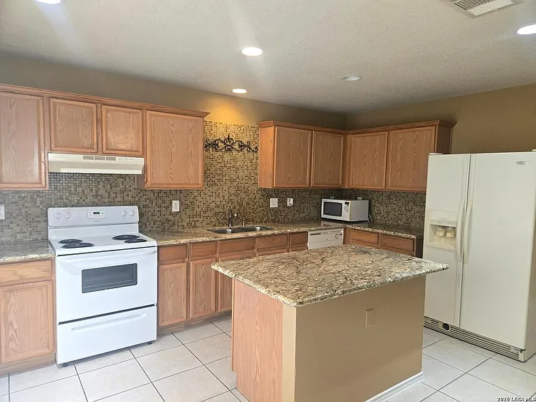 6515 Kestrel Ln — Photo 4