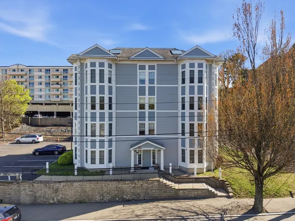 13-21 Des Moines Rd, Quincy, MA 02169