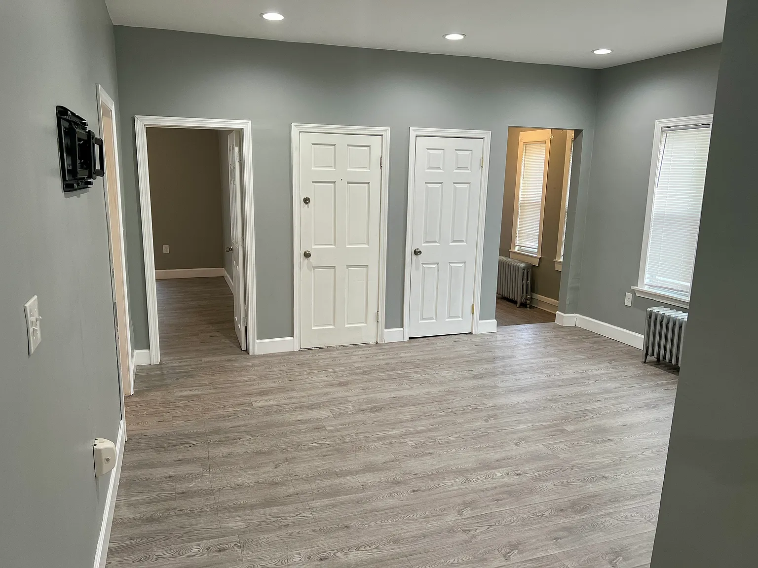 3 bed, 1250 sqft, $2,800 — Photo 3