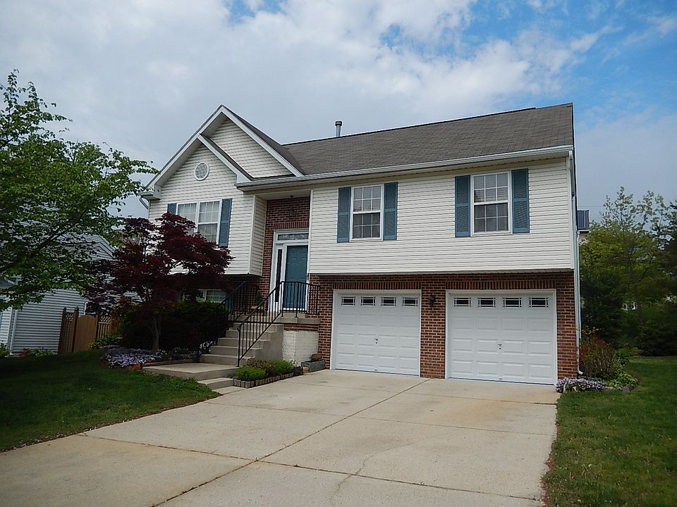 1st image of 2902 Woodway Pl