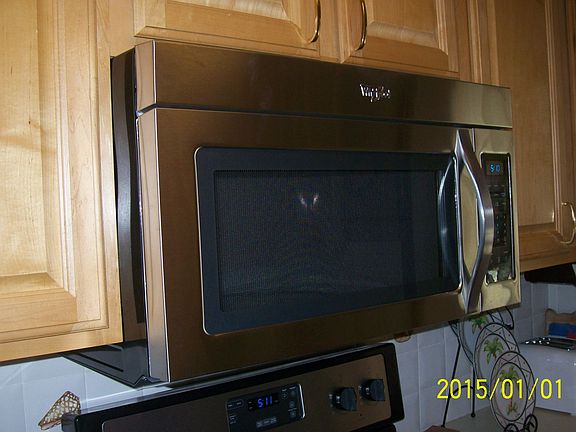 NEW BUILT IN MICROWAVE
