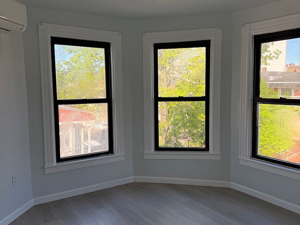 1st image of 2035 Benson Ave
