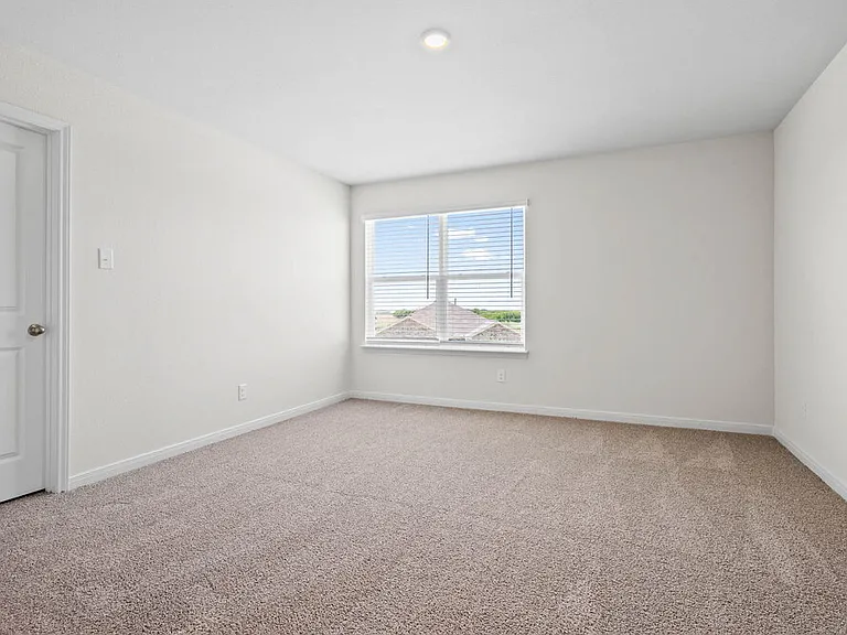 301 Patton Ln — Photo 13