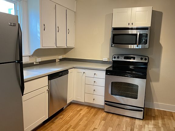 4th image of 3069 Broadway St #1