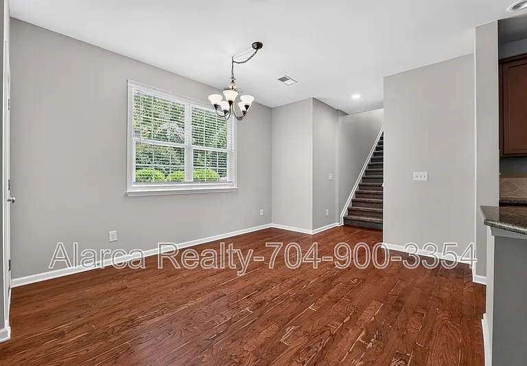 11528 Lottingly Dr — Photo 12