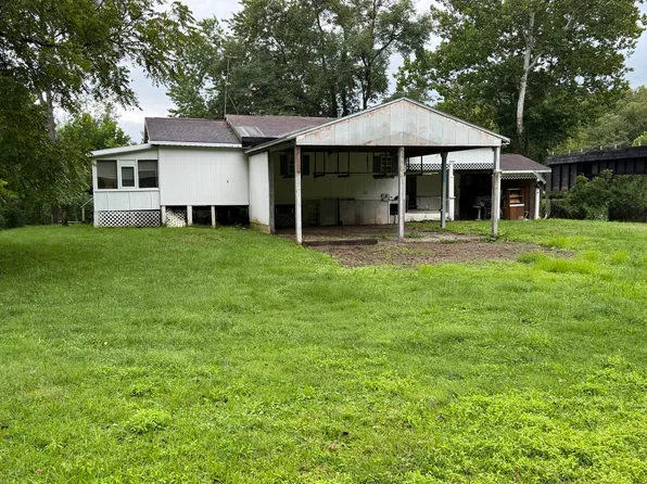103 New Geneva Rd, New Geneva, PA 15467