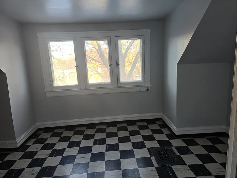 8127 Agnes St — Photo 14
