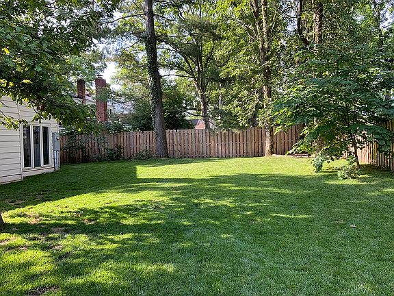3rd image of 1655 Andrew Dr