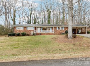 1023 Autumn Ln, New London, NC 28127