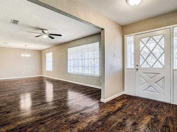 3rd image of 1806 W Cedar Elm Dr