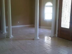 2nd image of 724 W Deer Lake Dr