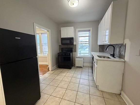 2nd image of 863 Pavonia Ave #11E