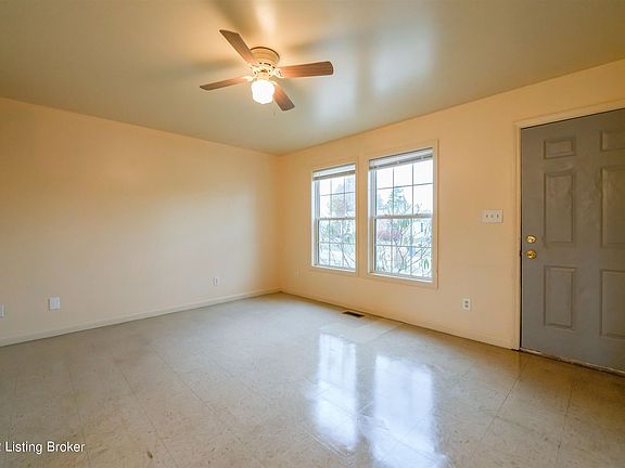 3rd image of 179 Deerfield Ct