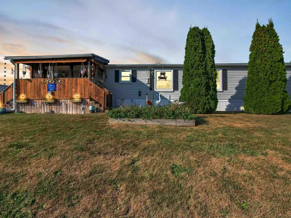 43661 Teal Cir, Clinton Township, MI 48036