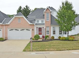 42 Nantucket Row, Rocky River, OH 44116
