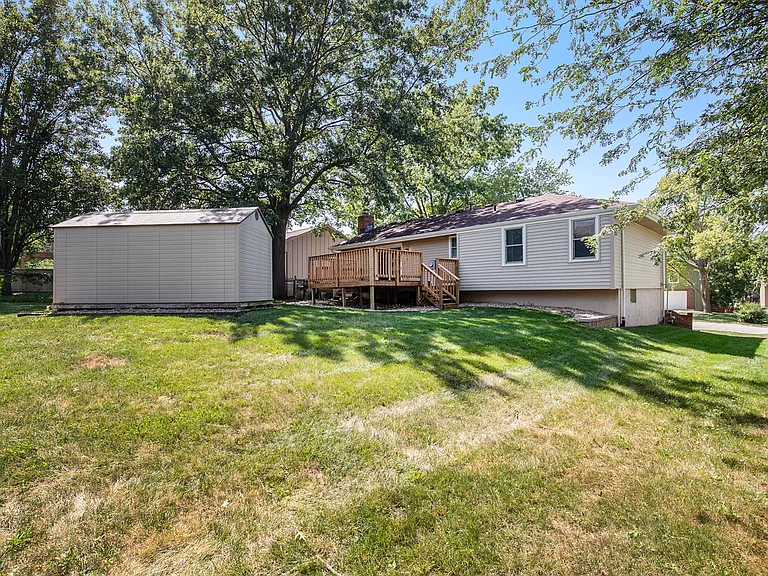 309 SE Brownfield Dr — Photo 27