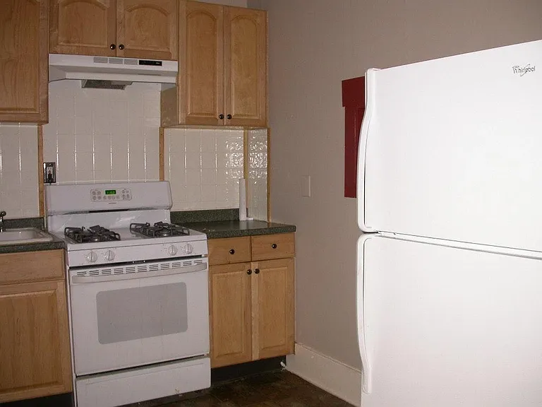 218 Broad St #6 — Photo 6