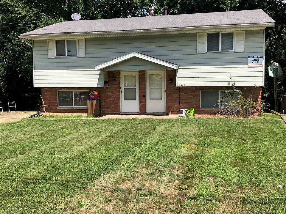 1st image of 2825-2827 W Scenic Dr