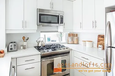 Rented by aptsandlofts.com