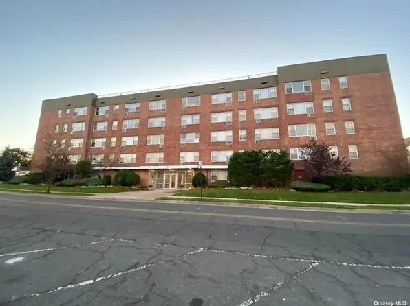 280 Guy Lombardo Avenue #3P, Freeport, NY 11520